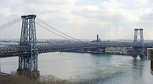 Above Williamsburg Bridge crop