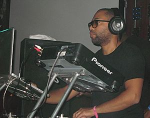 Carl Craig decibel 2010 (cropped).jpg