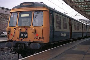 Class 303 at Wemyss Bay (April 1984).jpg