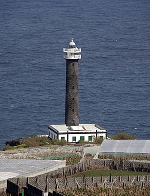 Faro de Punta Cumplida.jpg