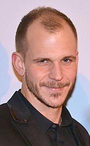 Gustaf Skarsgård 2013 (cropped)