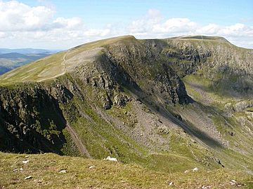 High Crag from Dollywaggon Pike.jpg