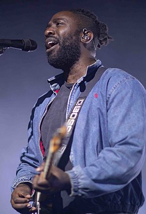 Kele Okereke, Sydney 2018 (cropped).jpg