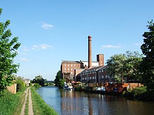 Leeds and Liverpool Canal, Burscough