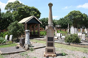 Mays Hill cemetery monument.jpg