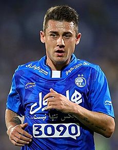 Server Djeparov playing for Esteghlal against Tractor Sazi 02