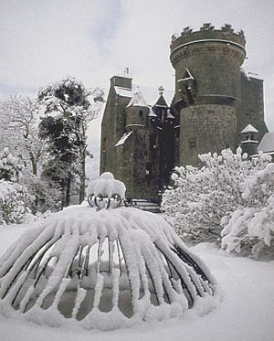 The well at Penkill Castle (geograph 5171246)