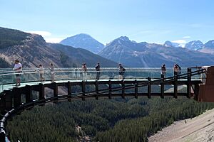 Columbia Icefield Skywalk view1 2018