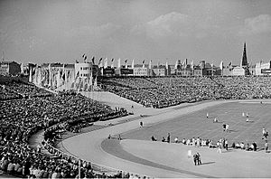 Fotothek df roe-neg 0006159 005 Blick auf das Spielfeld und die Zuschauertribüne