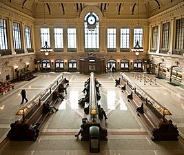 Hoboken Terminal waitingroom 78076