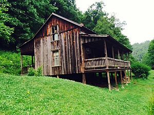 Loretta-Lynn-Childhood-Home-Butcher-Holler-Van-Lear-Kentucky-2014