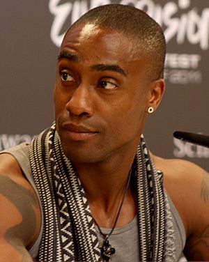 Simon Webbe 2011 cropped.jpg