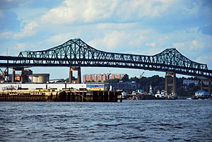 Tobin bridge 2009f.JPG