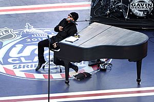 Gavin DeGraw 2015 Winter Classic (16144967376)