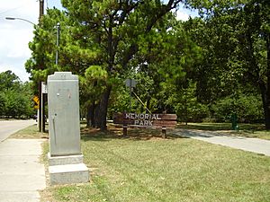 MemorialParkSignHoustonTX.JPG