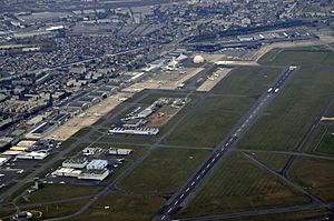 Tarmac de l'aéroport du Bourget à Paris