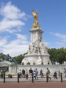 Victoria Memorial London