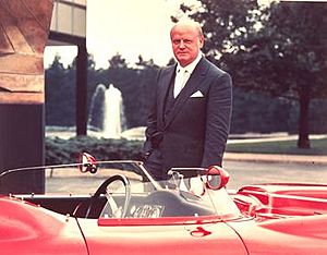 Bill Mitchell (automobile designer).jpg