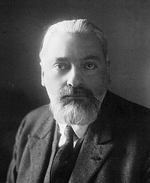 Claude Farrère 1923.jpg