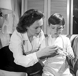 Geraldine-Fitzgerald-Lindsay-Hogg-1944