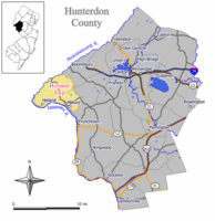 Location of Holland Township in Hunterdon County highlighted in yellow (right). Inset map: Location of Hunterdon County in New Jersey highlighted in black (left).