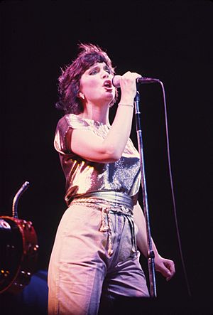 19810800-05-LindaRonstadt