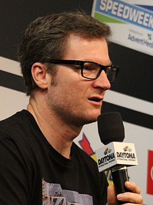 Dale earnhardt jr. (49562239661).jpg