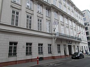 Five storey neoclassical cornerhouse by Mátyás Zitterbarth in 1835. Listed monument ID 416 - Budapest District V., Akadémia St. 1., Vigyázó Ferenc St. 2