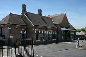 Ruislip station - geograph.org.uk 2475091