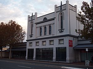 Star Theatre, Mile End