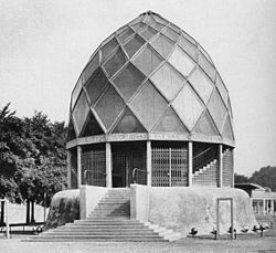 Taut Glass Pavilion exterior 1914