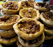 Walnut tartlets (1463821267)