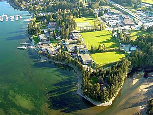 Brentwood College Campus aerial2