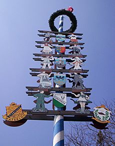 Kw oktoberfest maypole