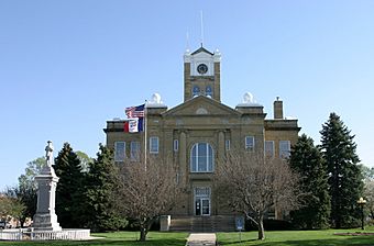 Monroe County, Iowa Courthouse.jpg