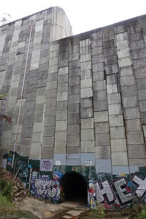 North Rocks Dam Wall