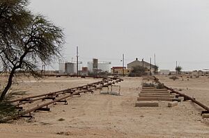 Qatar, Al Jumailiyah (10), old oil installation
