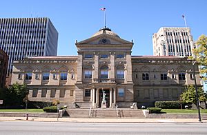 South-bend-indiana-courthouse