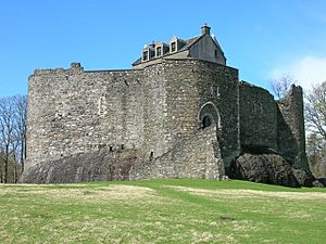 Dustaffnage Castle - geograph.org.uk - 1274695