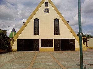 Granada-meta eglise.jpg