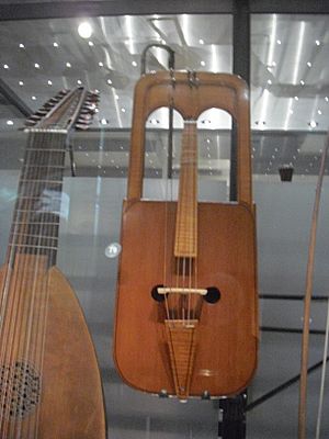 Horniman crwth