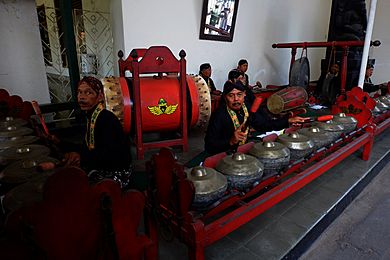 Penabuh gamelan