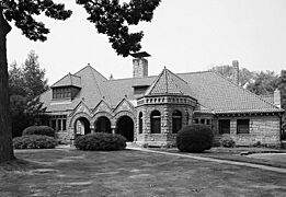 Pequot Library