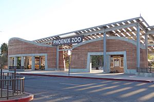 PhxZooEntrance.JPG