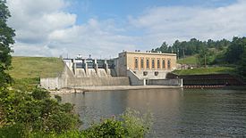 Tippy Dam (July 2017).jpg