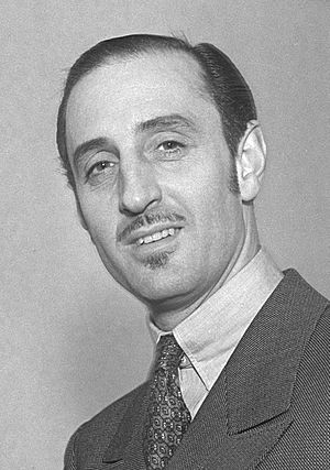 Basil Rathbone headshot, 1935.jpg