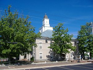 Original Logan County courthouse in Russellville