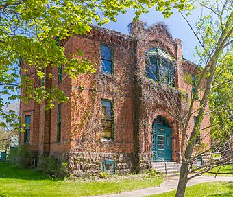 Ontonagon County Courthouse.jpg