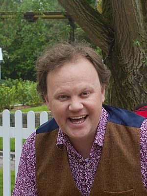 Mr Tumble (cropped).jpg