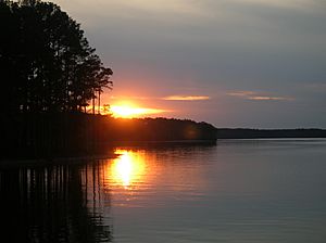 Sunset clarkshill-lake.jpg